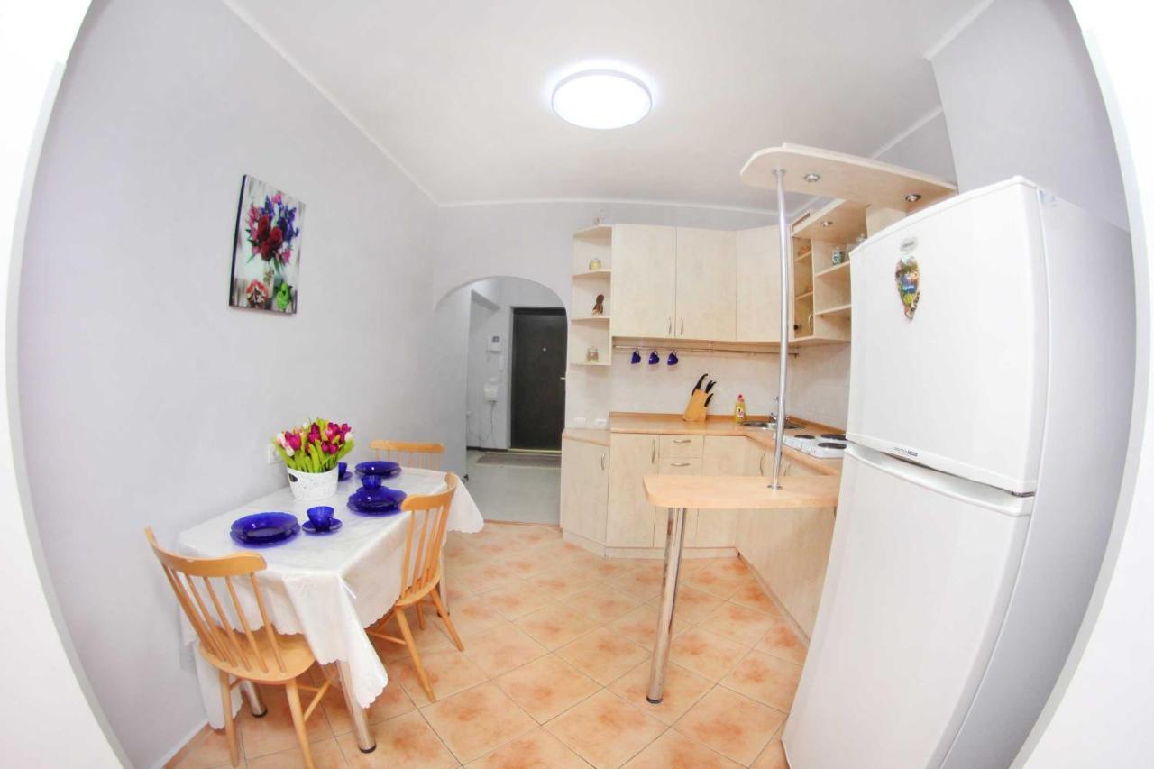 Comfortable Apartment, Samal 2 Almaty Ngoại thất bức ảnh
